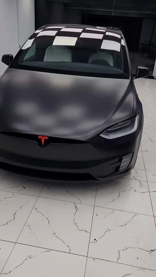 Tesla Model X · proceso de cambio de color